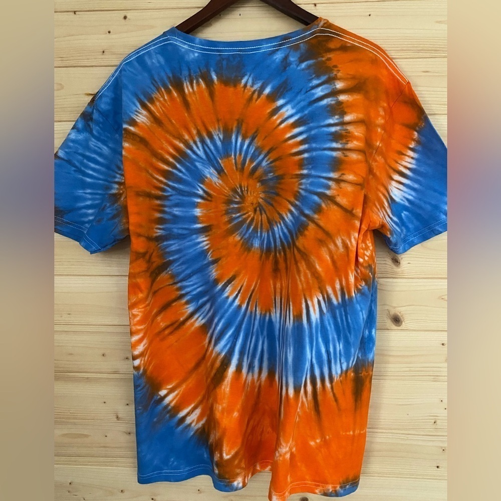 NEW GILDAN Large Unisex Soft Style Tie Dye T-Shirt Blue Orange Spiral Retro Vibe - Picture 5 of 8